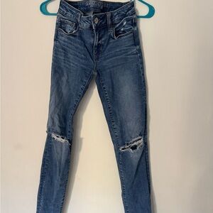 American Eagle Outfitters Women's Ripped Skinny Jeans